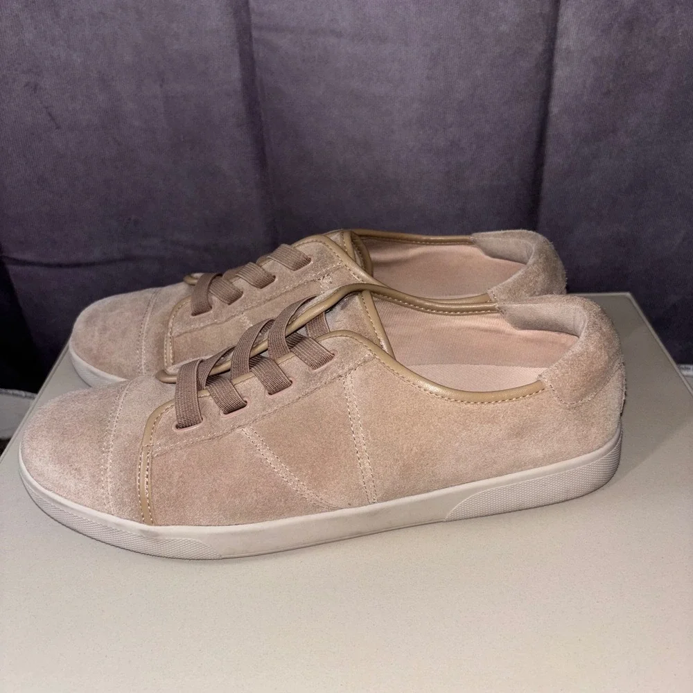 Vionic Jean Suede Sneakers Womens 9 Tan Casual Slip On Travel Minimalist